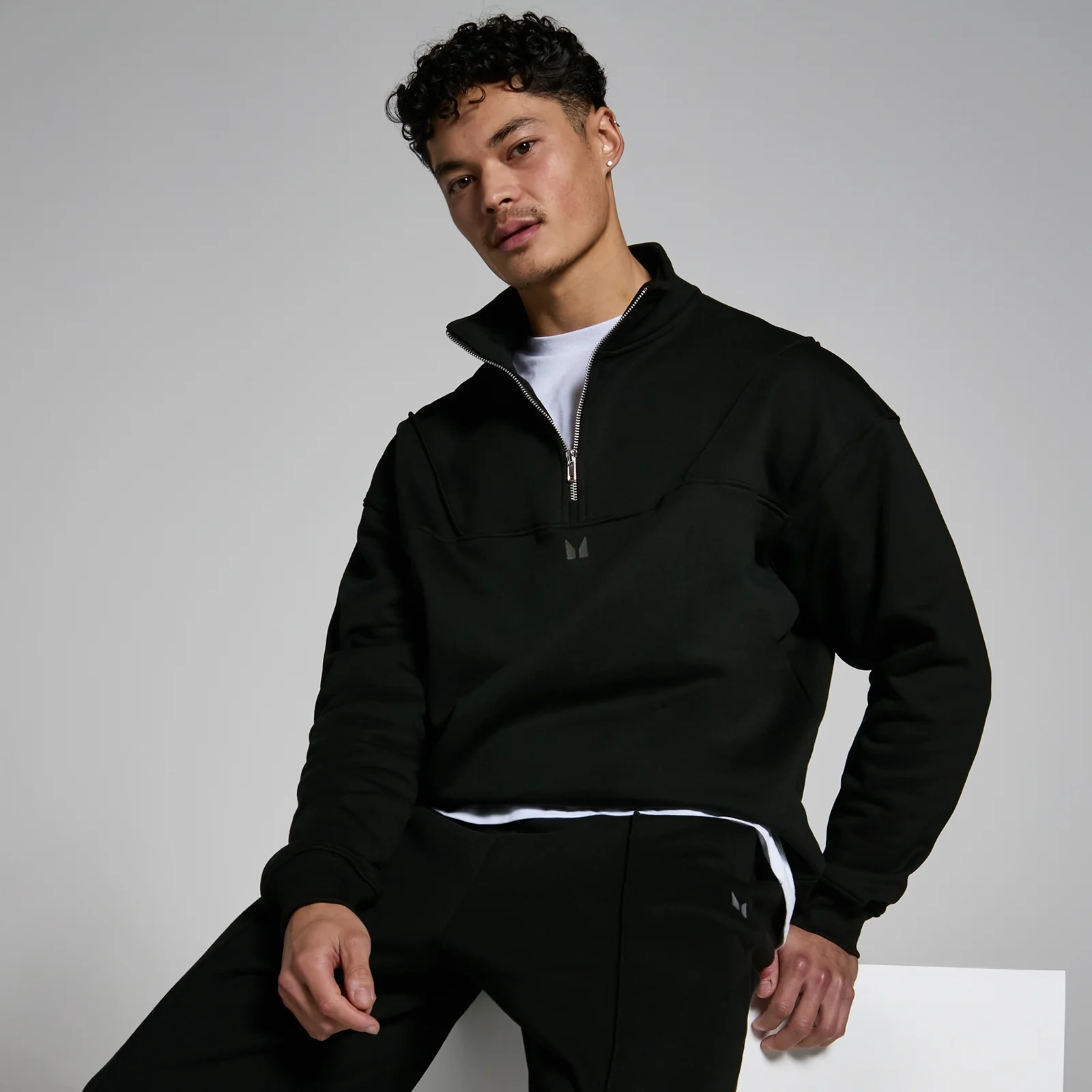 Camisola Grossa com Fecho 1/4 Lifestyle da MP para Homem - Preto - XS Imagem 1