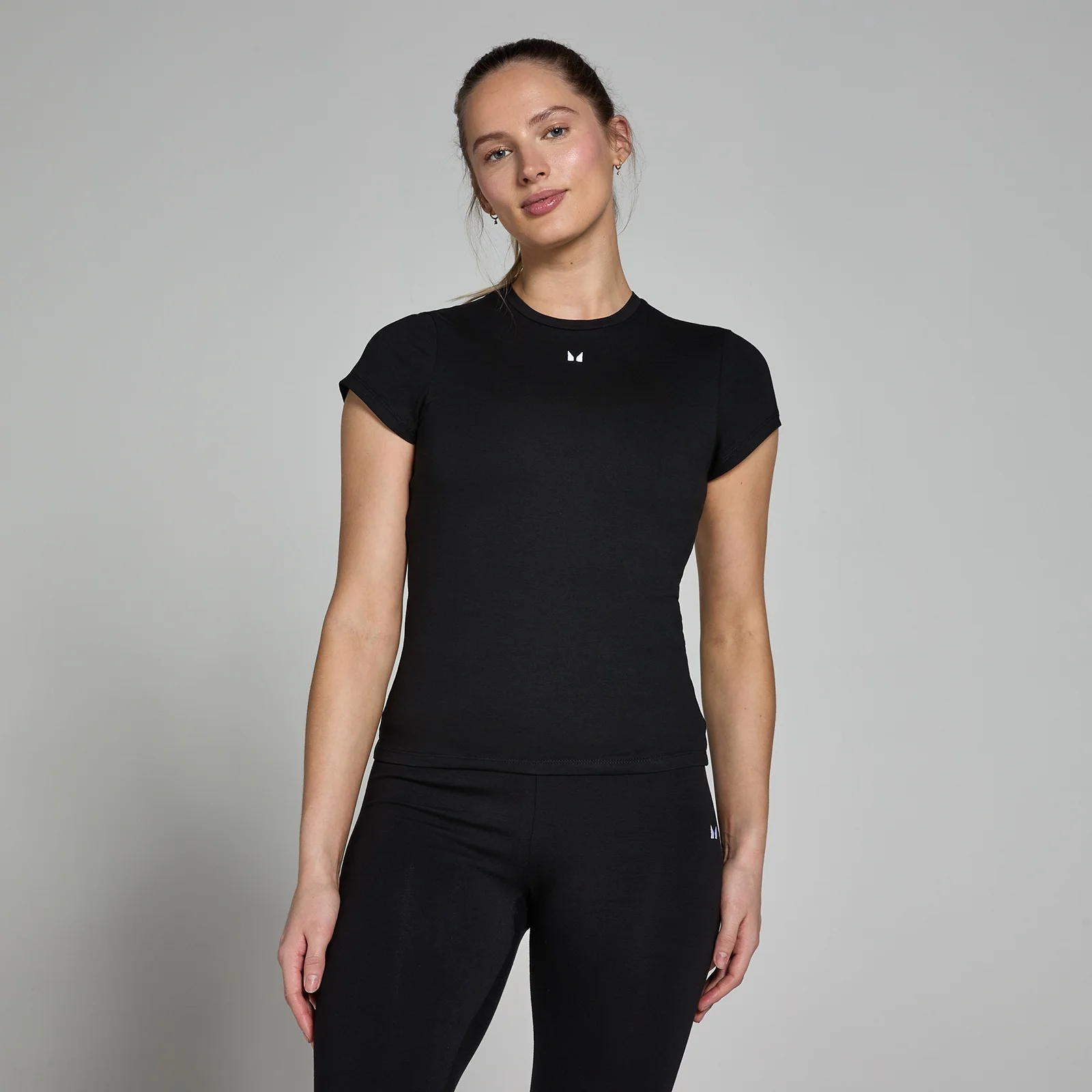 T-shirt de corte justo e manga curta Basics para mulher da MP - Preto - XXS Imagem 1