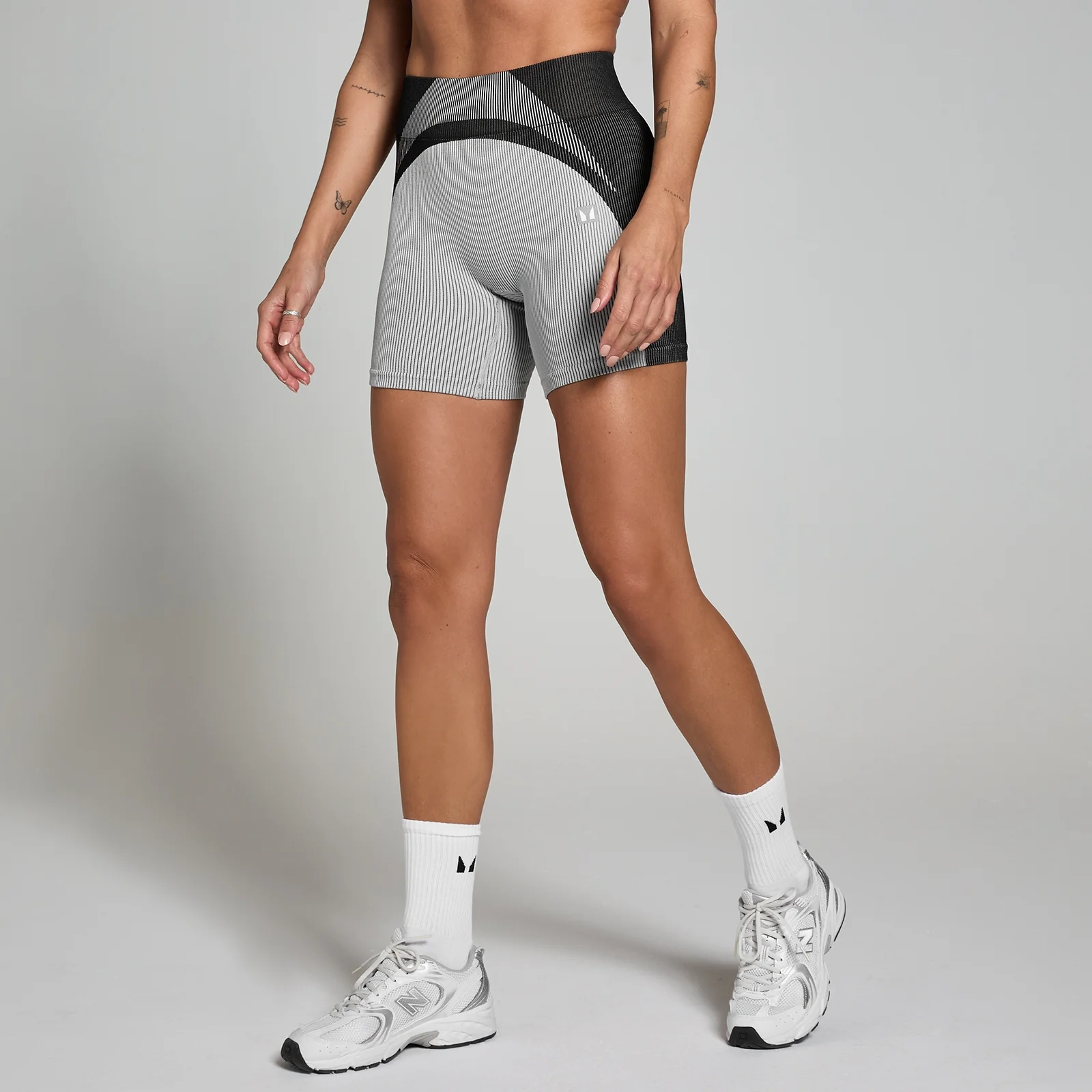 Calções de Ciclismo sem Costuras e Canelados Contrast da MP para Senhora - Branco/Cinza - XS Imagem 1