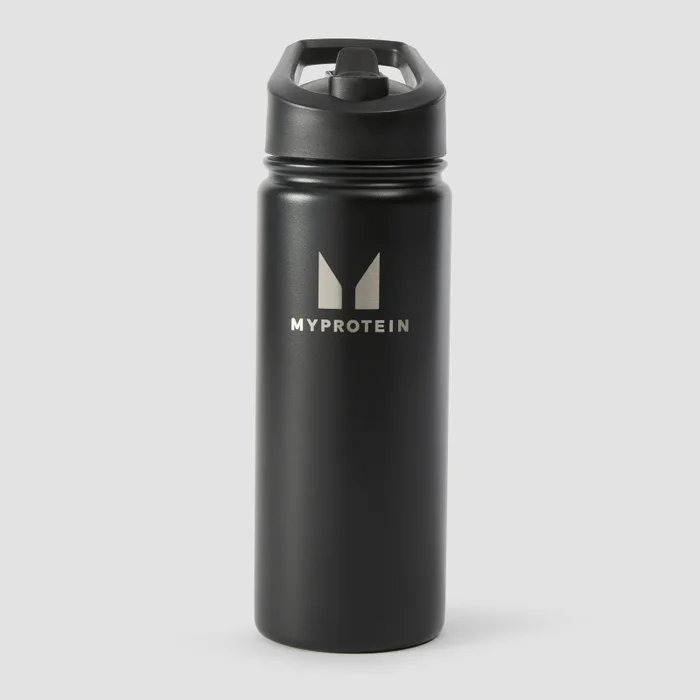 Garrafa com Palhinha Articulada em Metal Reciclado 500 ml da Myprotein - Preto