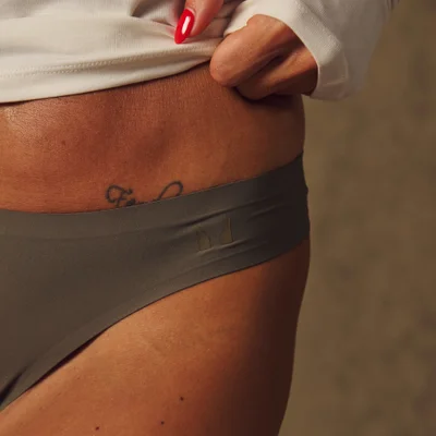 Pack de 3 Cuecas Tanga de Cintura Média Sem VPL X Tatiana para Mulher MP - Mocha/Cinzento Quente/Pérola - L Imagem 6